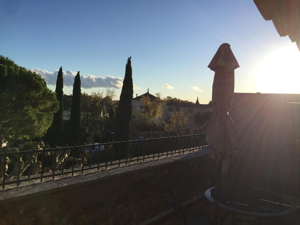 Grande terrasse CLIM parking privé SMART TV, local velos Apartment in Provence-Alpes-Côte d'Azur