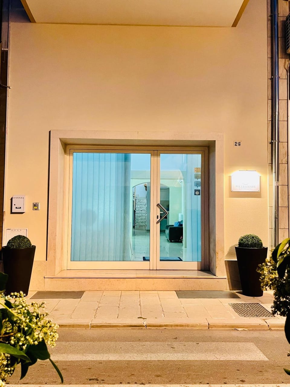 Facade/entrance