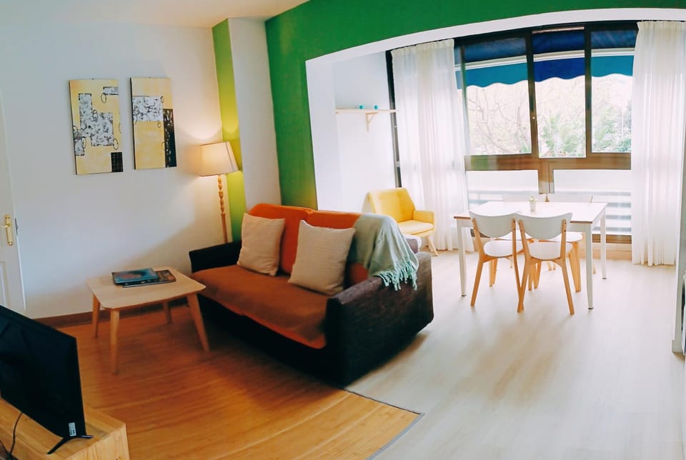 Lounge or bar, Dining area