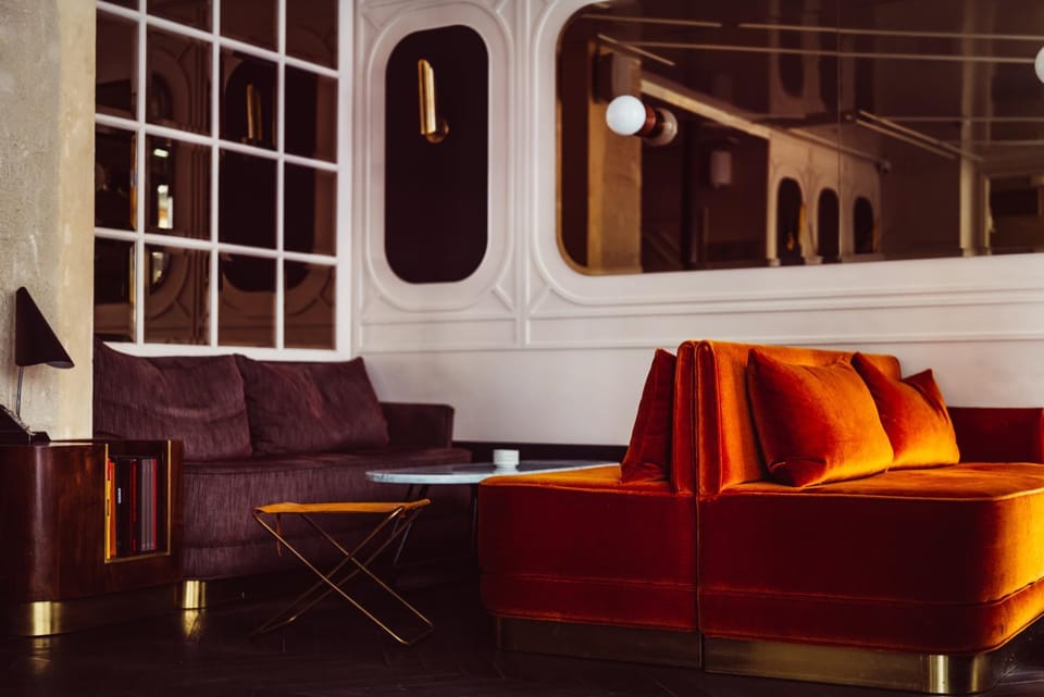 Living room, Seating area