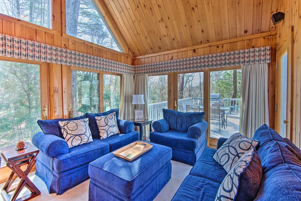 Wooded Waterfront Grantham Home < 10 Mi to Ski! House in Grantham