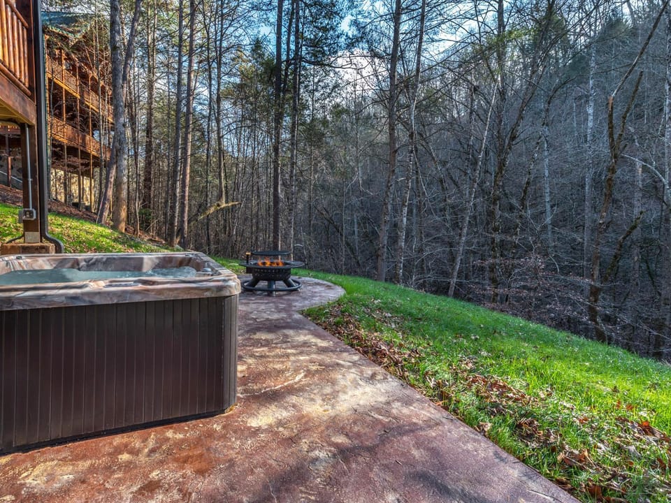 Patio, Natural landscape, Hot Tub