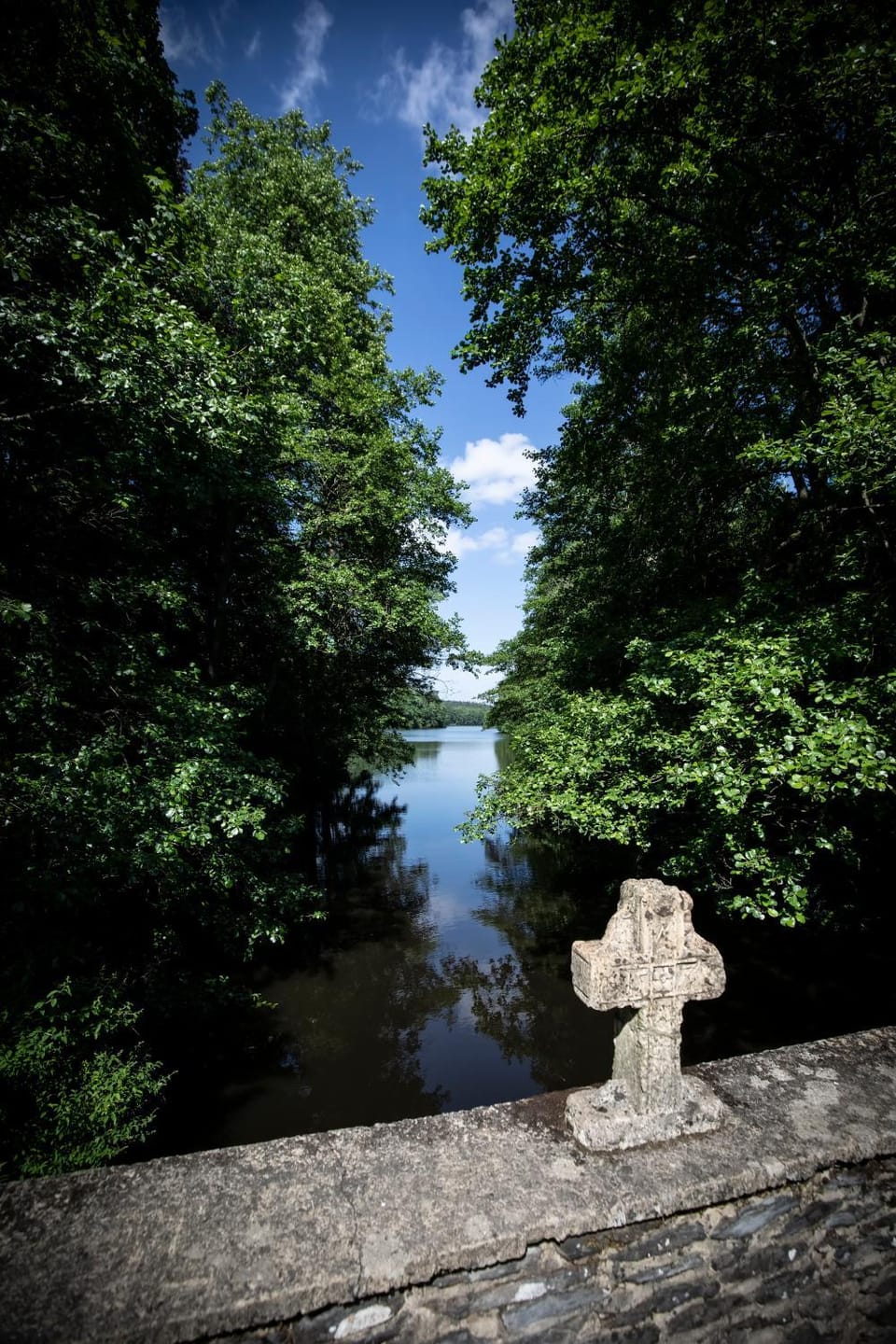 Nearby landmark, Natural landscape, Lake view