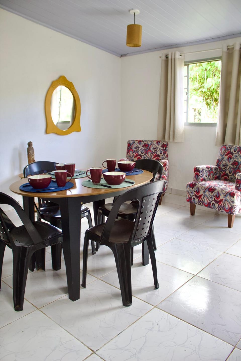 Seating area, Dining area