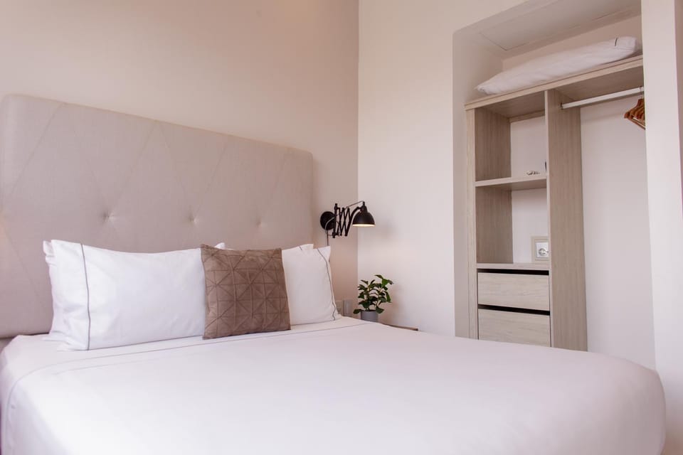 Bedroom, wardrobe
