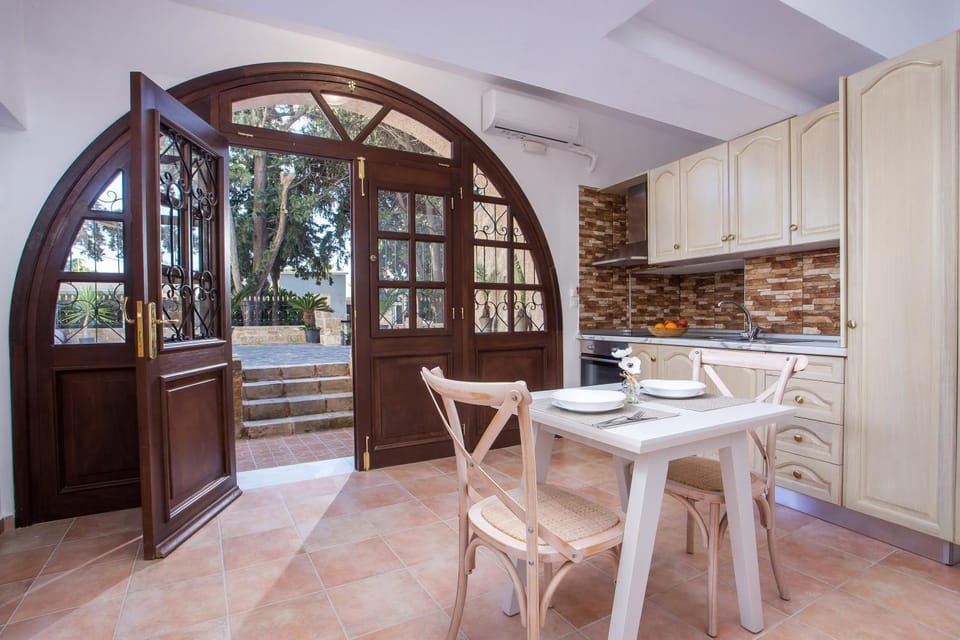 Kamara Antica Apartments House in Rhodes