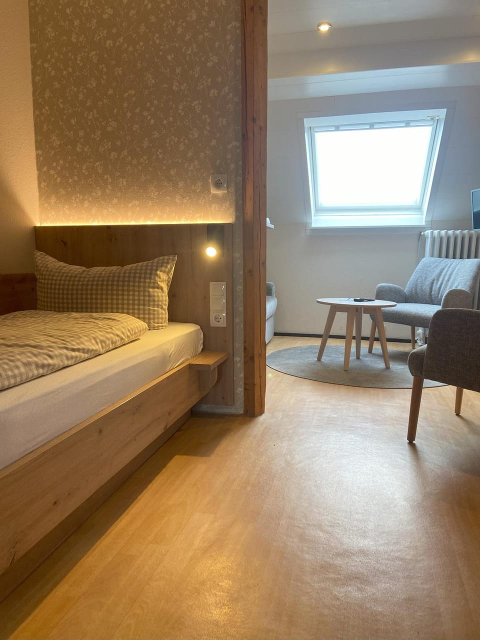 Seating area, Bedroom