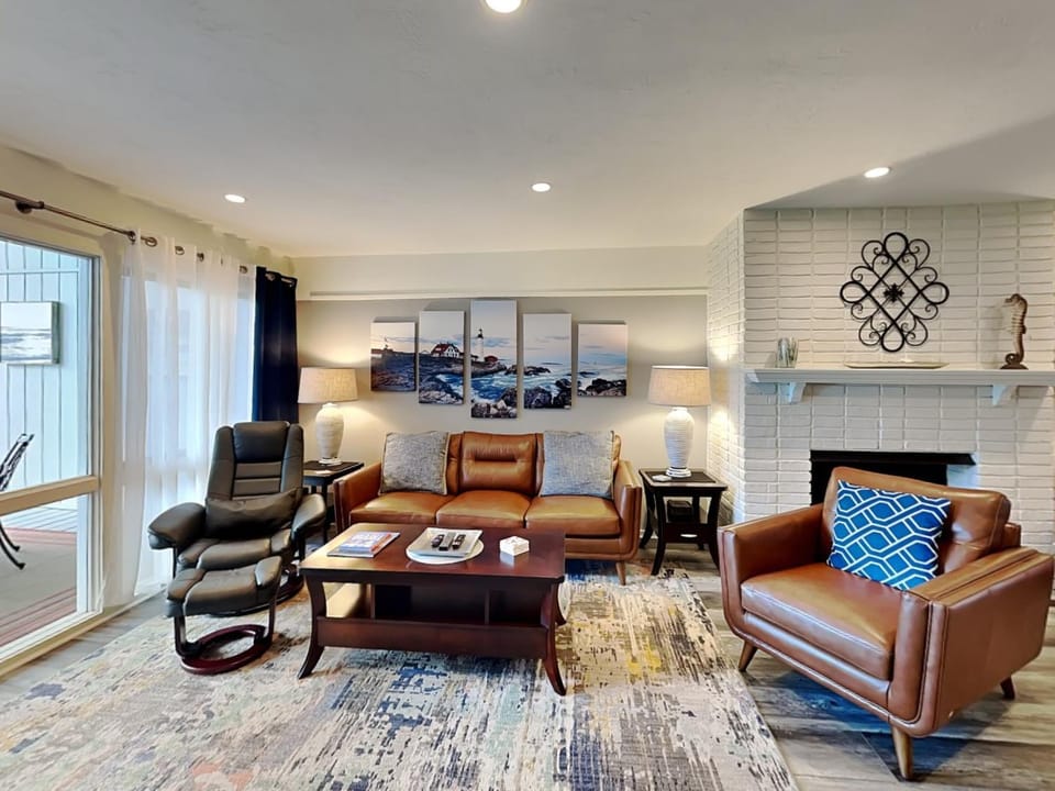 Living room, Seating area, fireplace, furniture