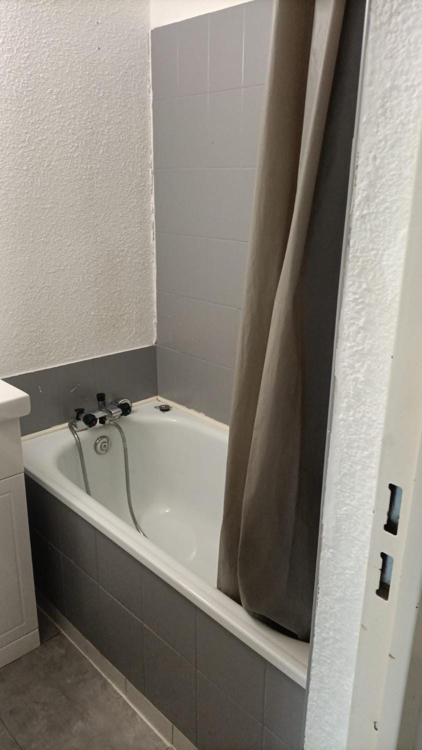 Bathroom, Bath