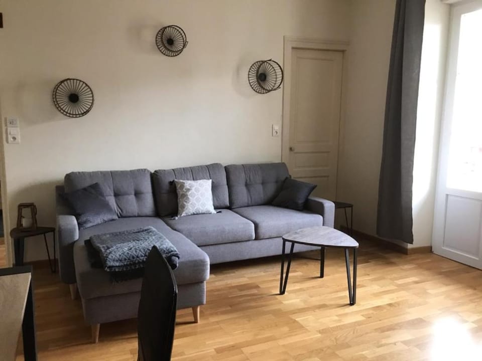 Vittel, Appt 55 m2, en face du parc Thermal Apartment in Vosges