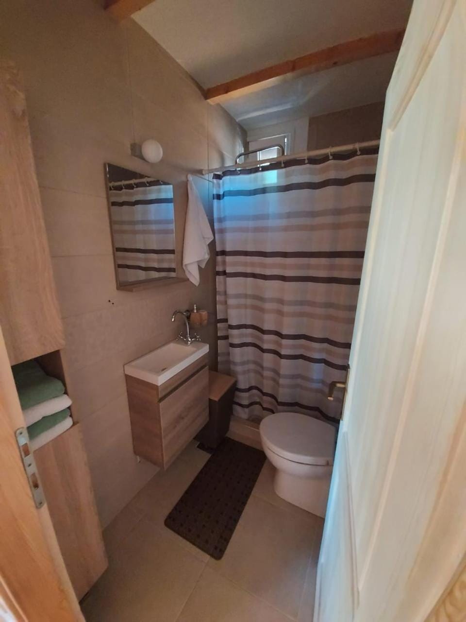 Shower, Toilet, Summer, Hot Tub, Bathroom