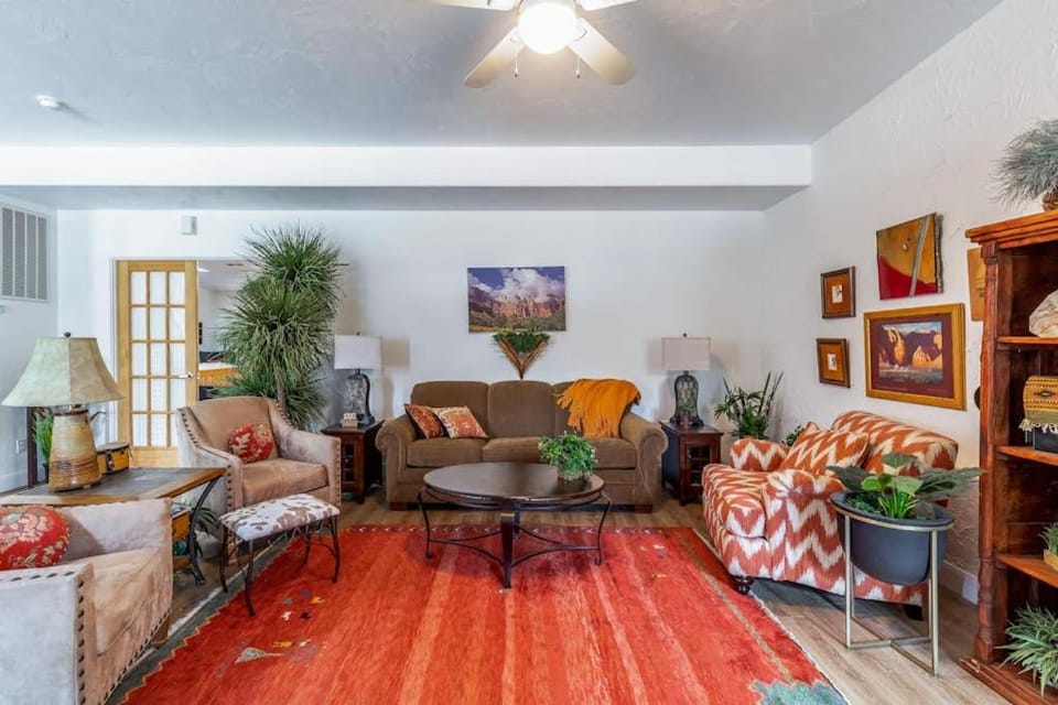 Sunny Cozy Condo House in St George