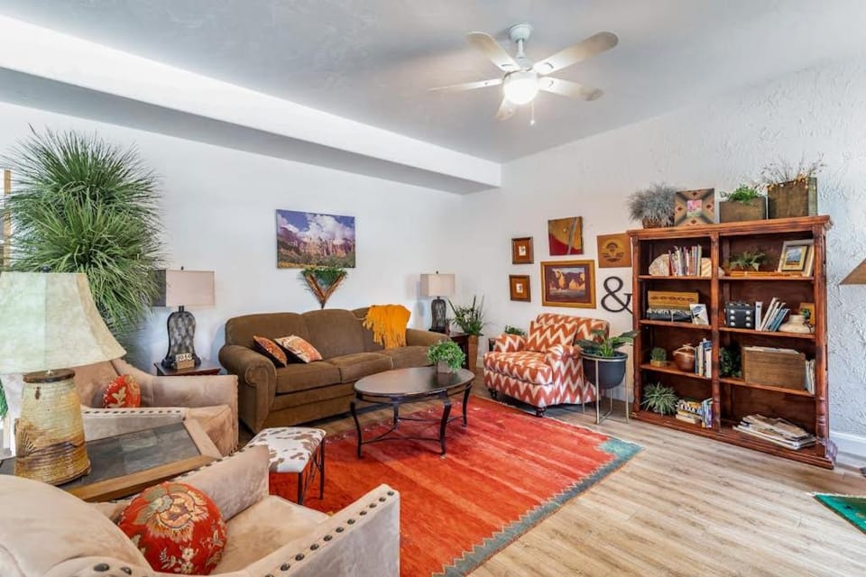 Sunny Cozy Condo House in St George