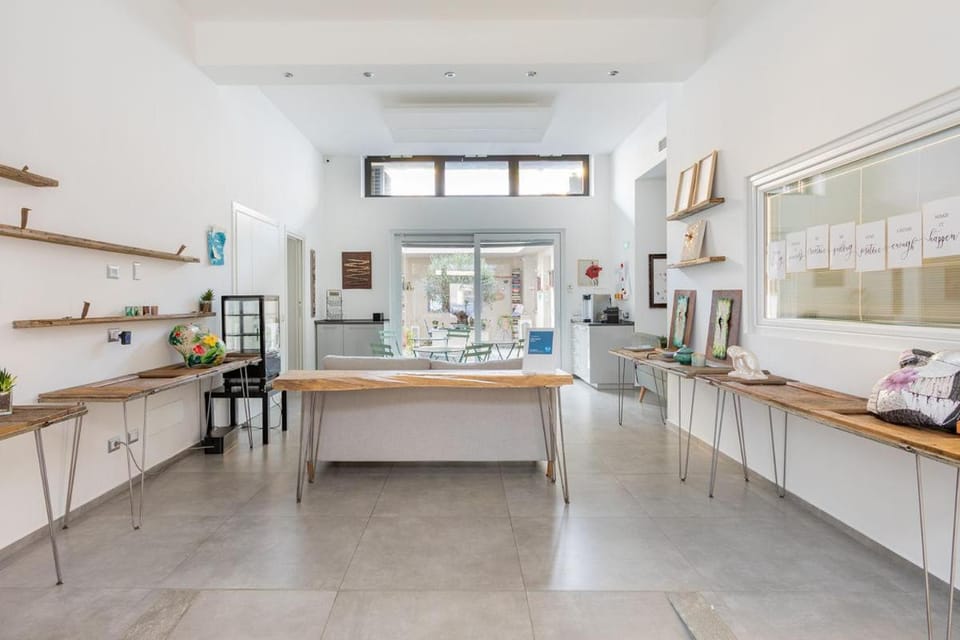 Little Square Arona Bed and Breakfast in Arona