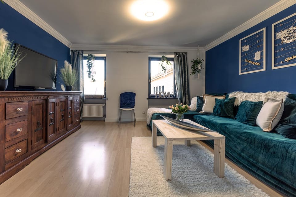 Communal lounge/ TV room, TV and multimedia, Living room