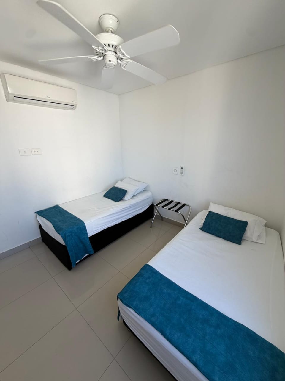 Bed, children, Family, air conditioner