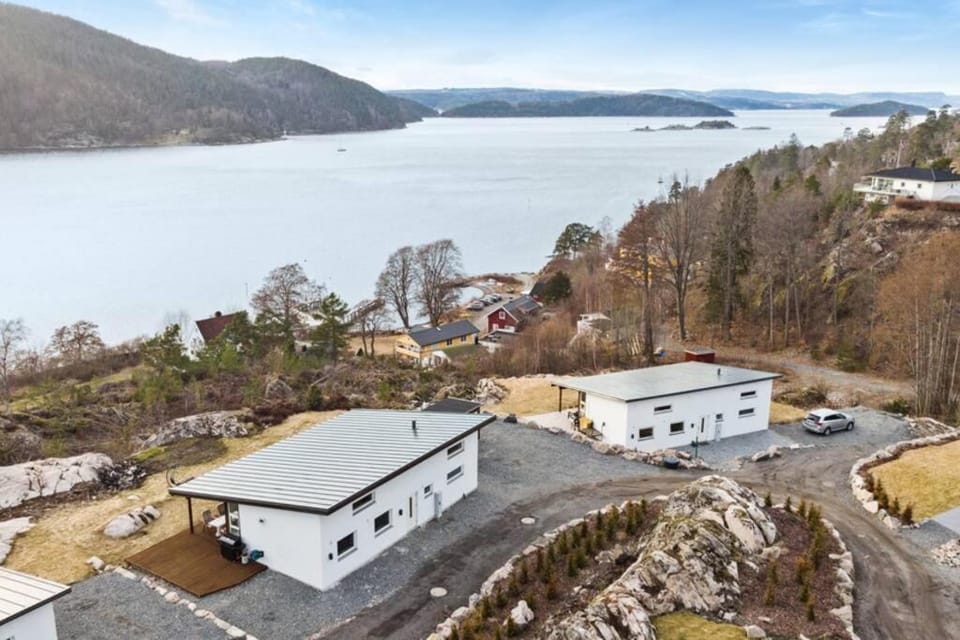 Modern cabin with a panoramic view of the Oslo Fjord Cabin in Viken, Norway
