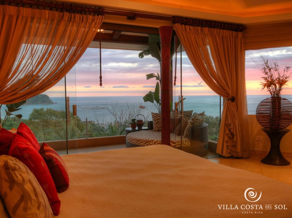Property building, Seating area, Bedroom, Sea view, Sunrise, Sunset