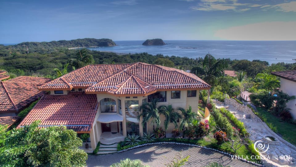 Property building, Restaurant/places to eat, Bird's eye view, Landmark view, Sea view, Swimming pool, Breakfast