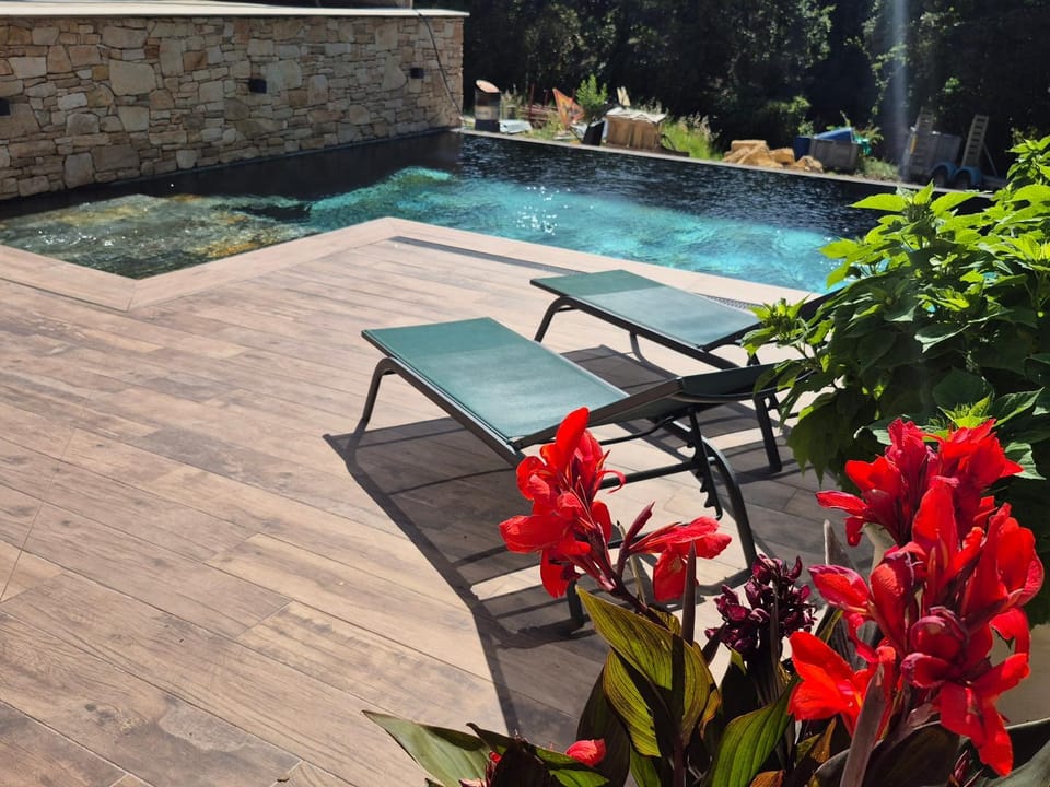 Maison indépendante de 26m2 avec Jardin, Climatisation et accès piscine l'été House in Provence-Alpes-Côte d'Azur
