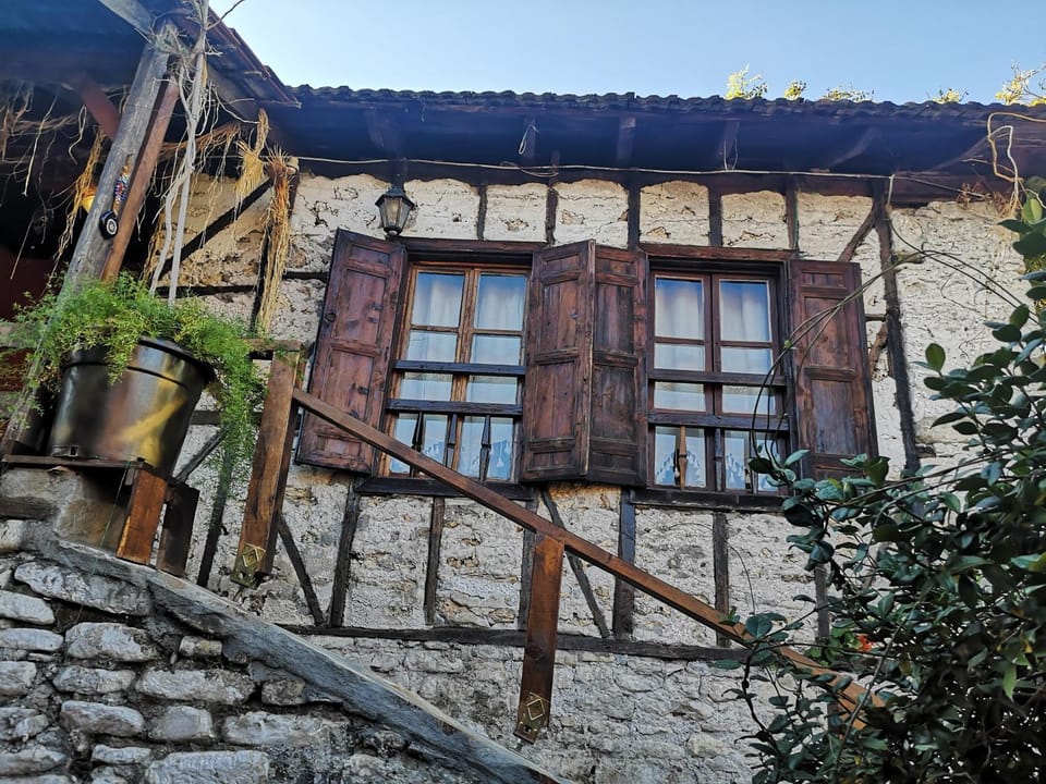 Facade/entrance, Landmark view