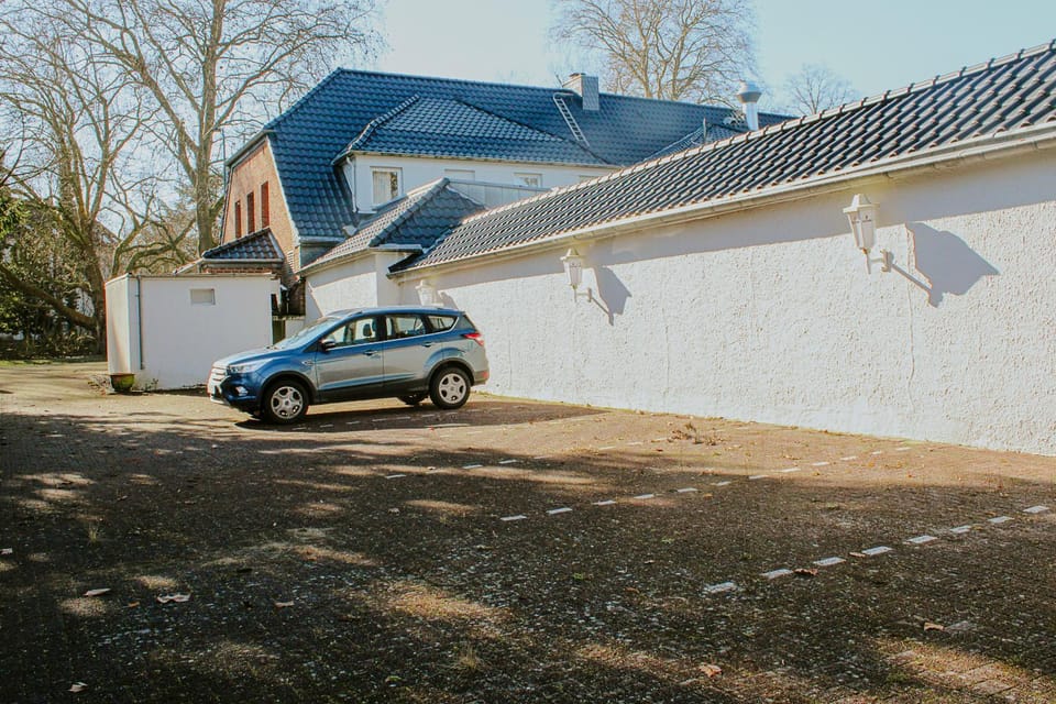 Hotel Restaurant Blumenhof Hotel in Limburg (province)