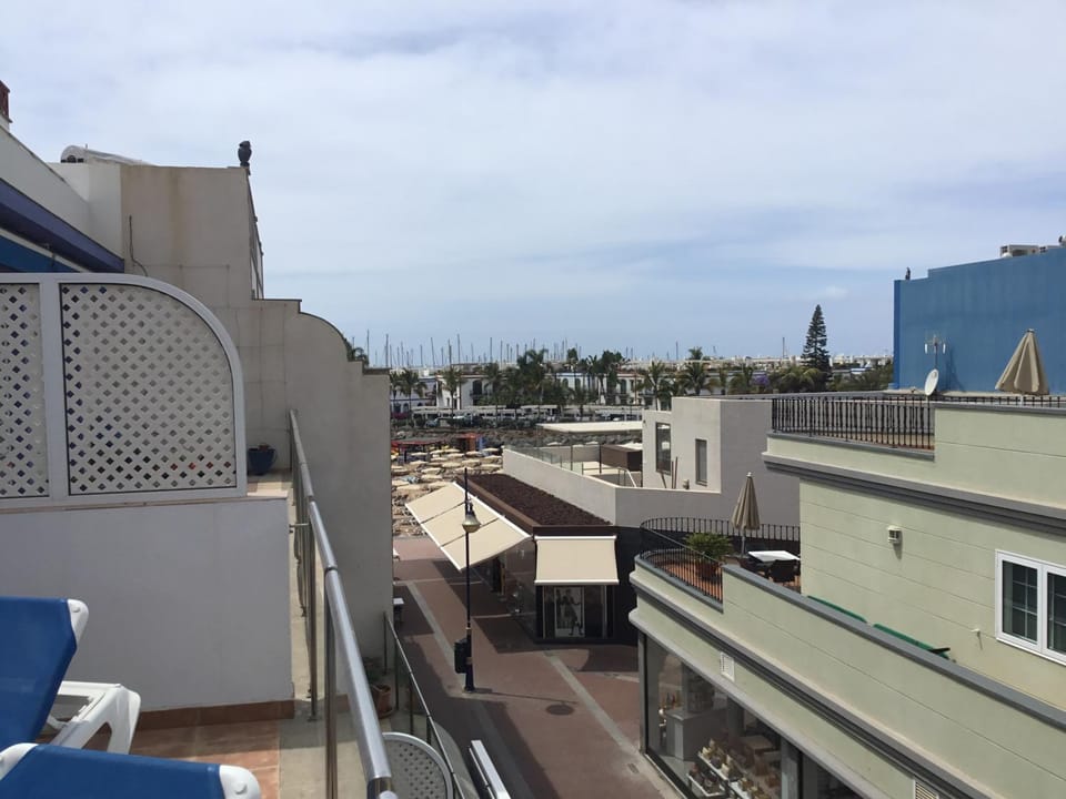 Balcony/Terrace, City view, Street view