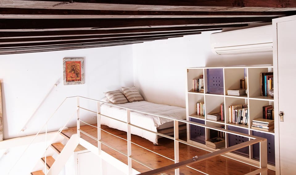 Bed, Photo of the whole room, Seating area, Bedroom, air conditioner