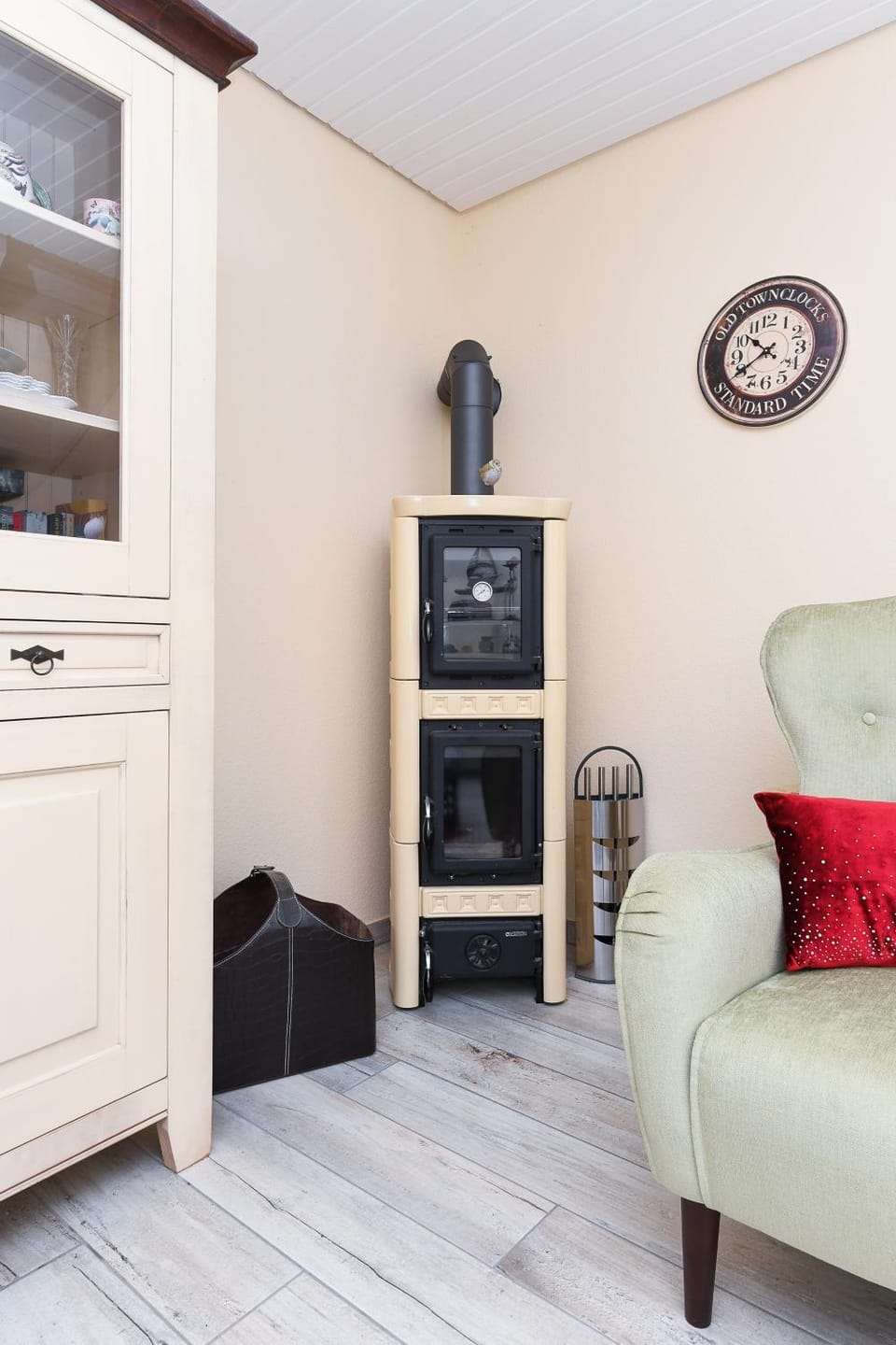 Living room, Seating area, fireplace