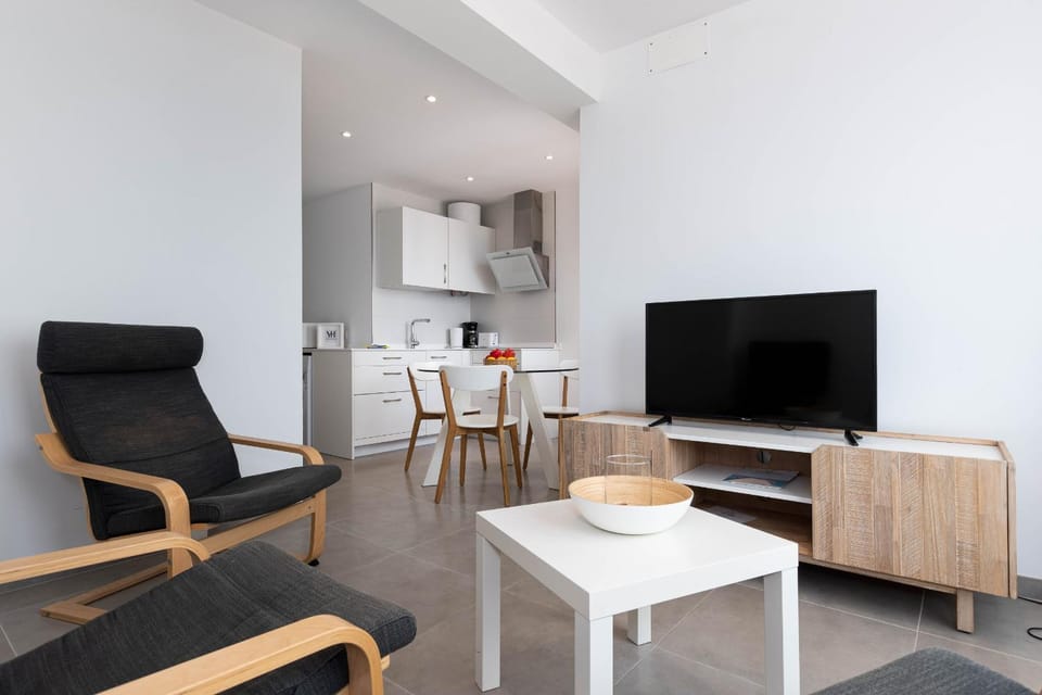 Communal lounge/ TV room, Living room
