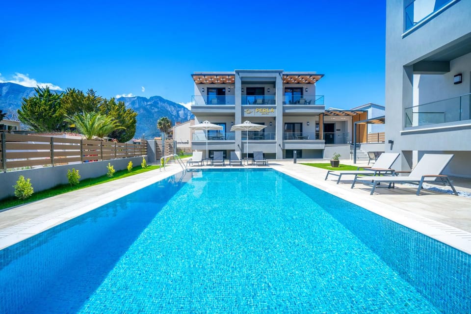 Property building, Swimming pool