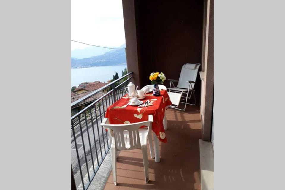 View (from property/room), Balcony/Terrace, Lake view