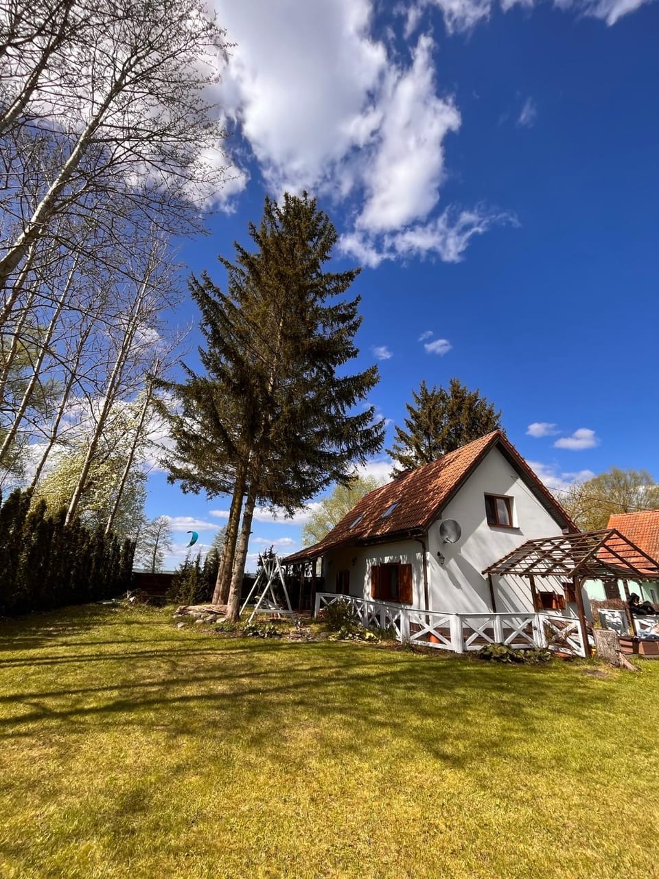 Property building, Spring, Day, Natural landscape, Garden, Garden view