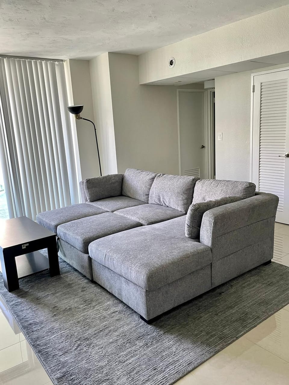 Spacious 1BR on the Beach, The Tides, Hollywood,FL Apartment in Hollywood Beach