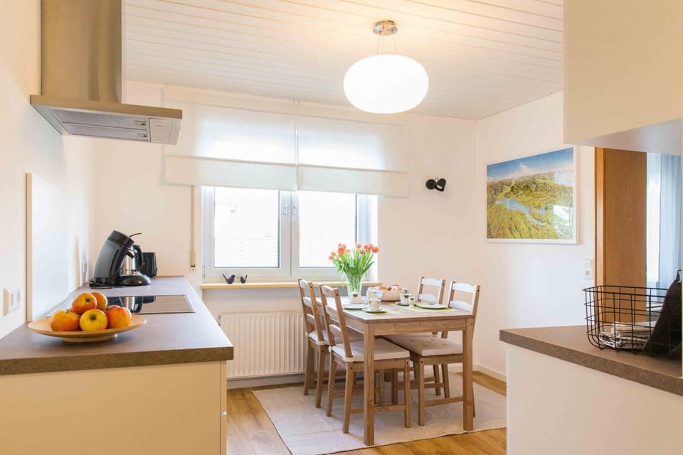 Property building, Kitchen or kitchenette, Living room
