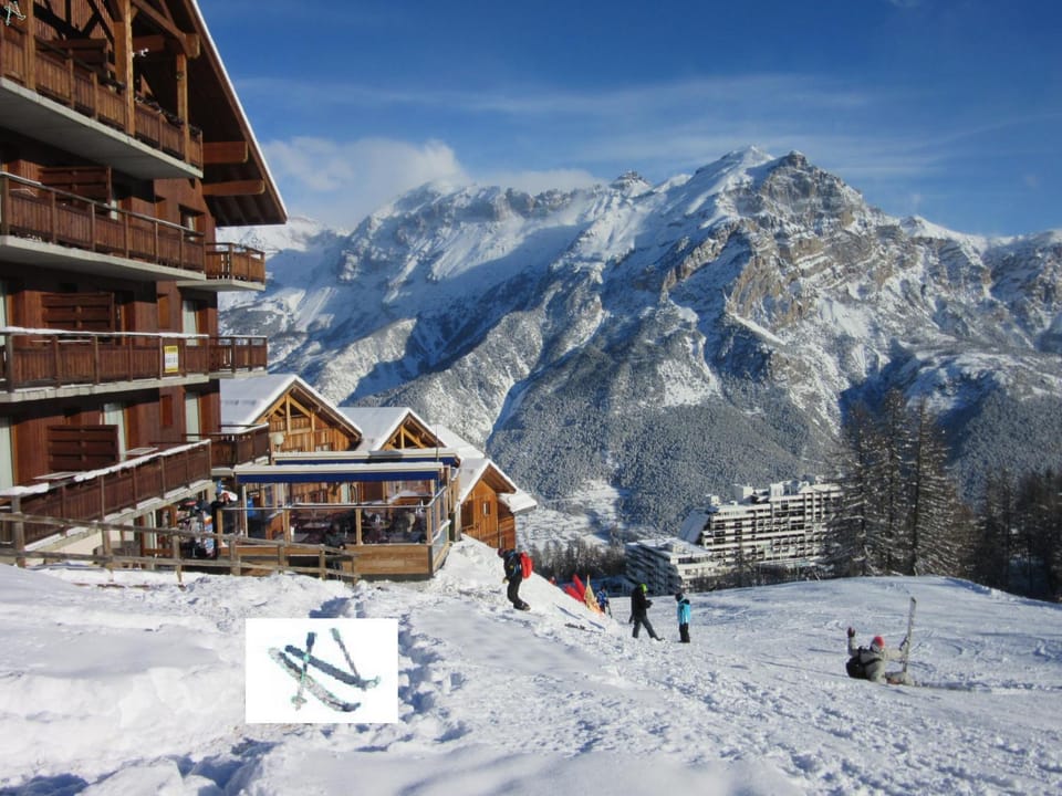Restaurant/places to eat, Skiing