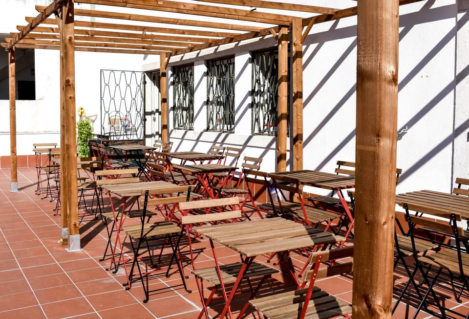 Patio, Living room
