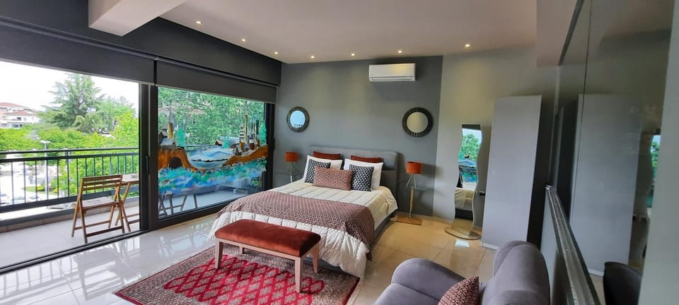 View (from property/room), Balcony/Terrace, Photo of the whole room, Bedroom