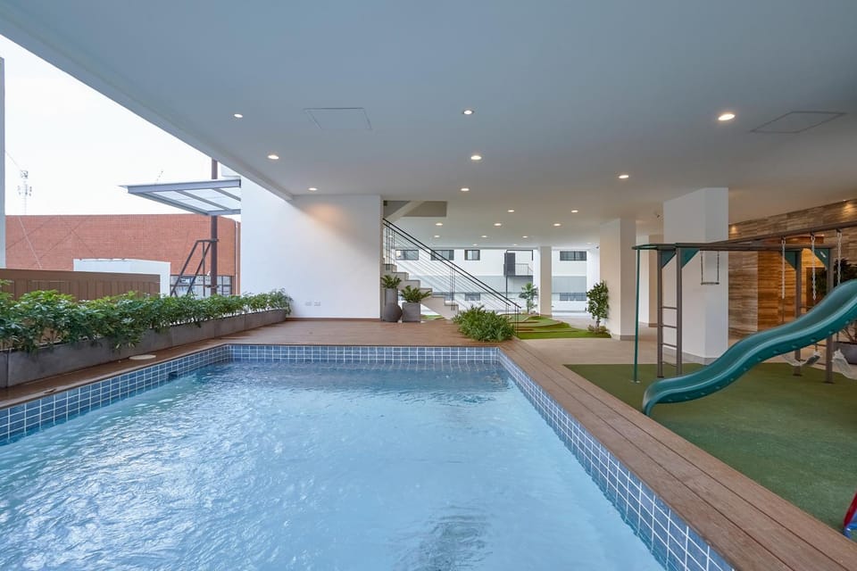 Pool view, Swimming pool