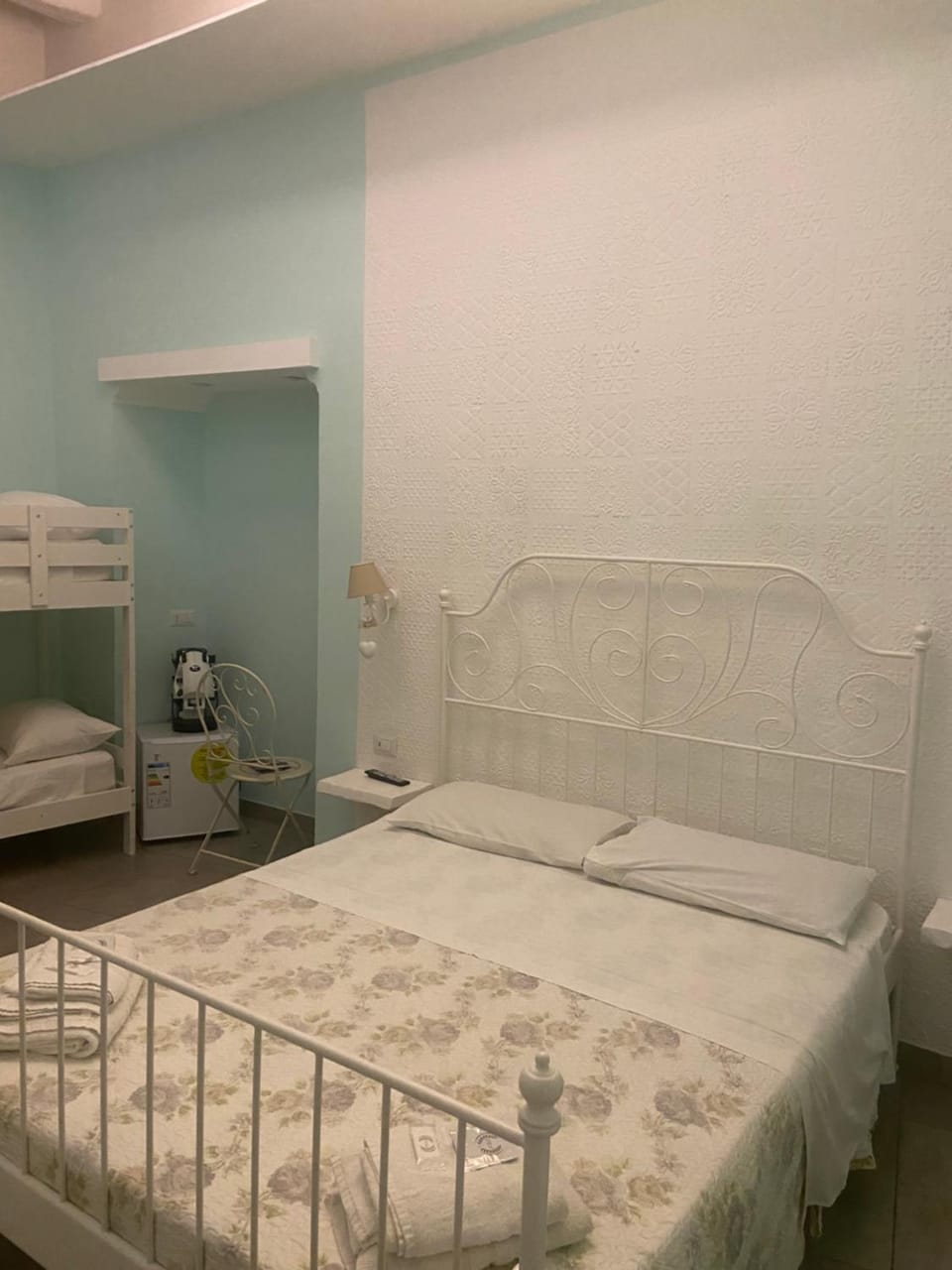 Beb la Gemma Bed and Breakfast in Naples