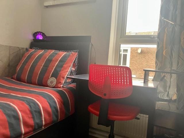 Private stay @ London-Stratford. Bed and Breakfast in London