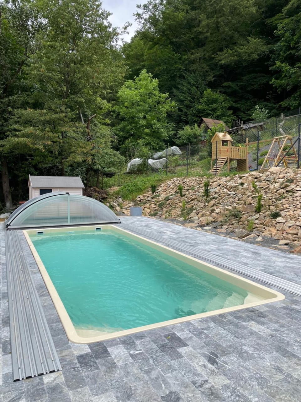 Swimming pool