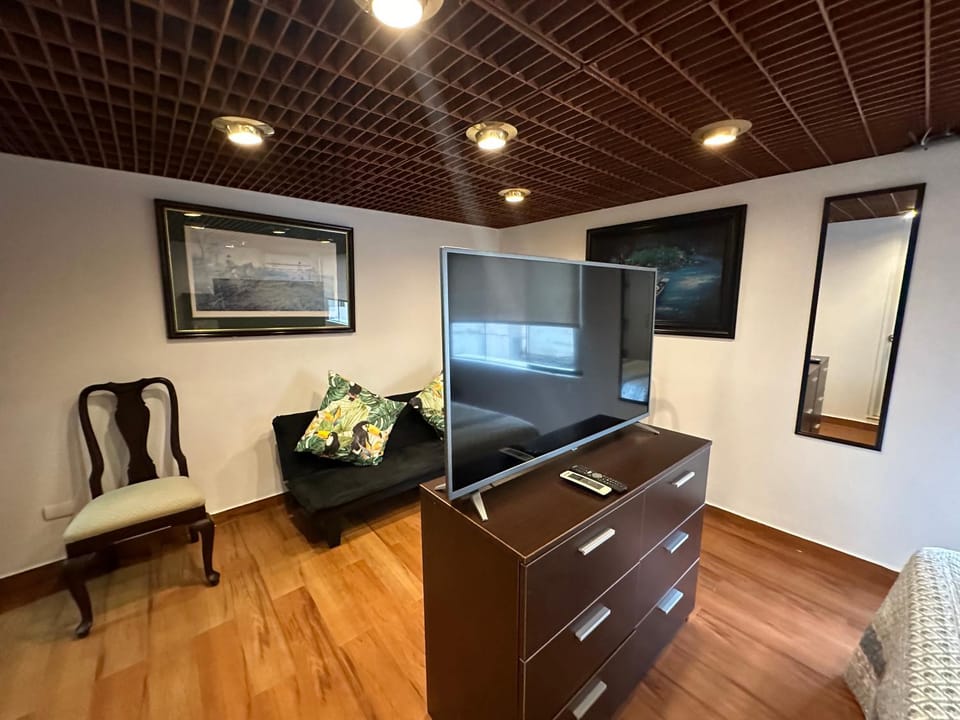 2- Amplio Departamento remodelado en Miraflores Apartment in Miraflores