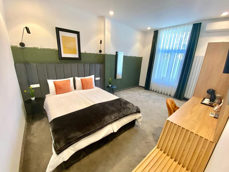 Property building, Photo of the whole room