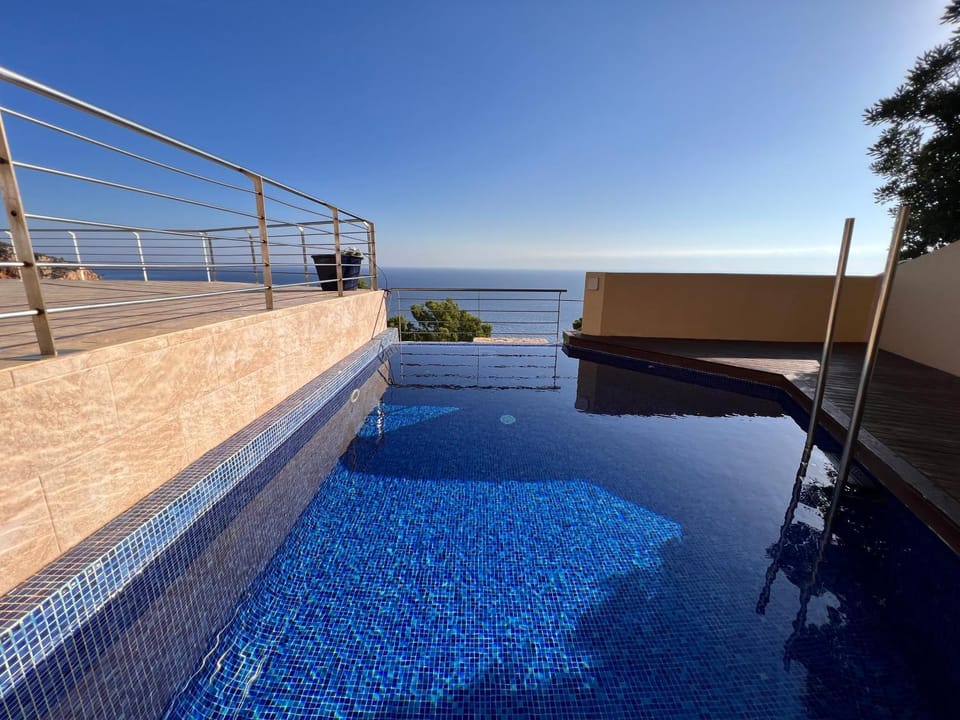 Sea view, Swimming pool