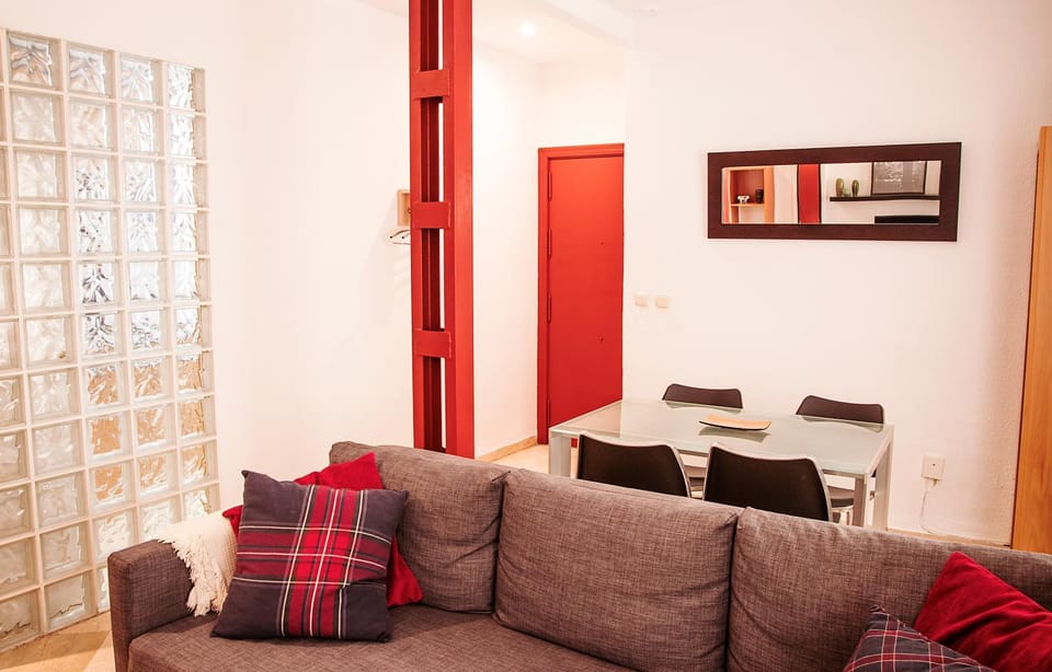 Living room, Seating area, Dining area