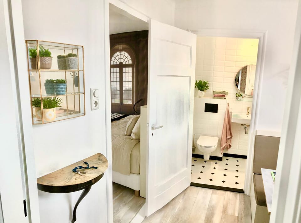 Bathroom, Seating area, Bedroom