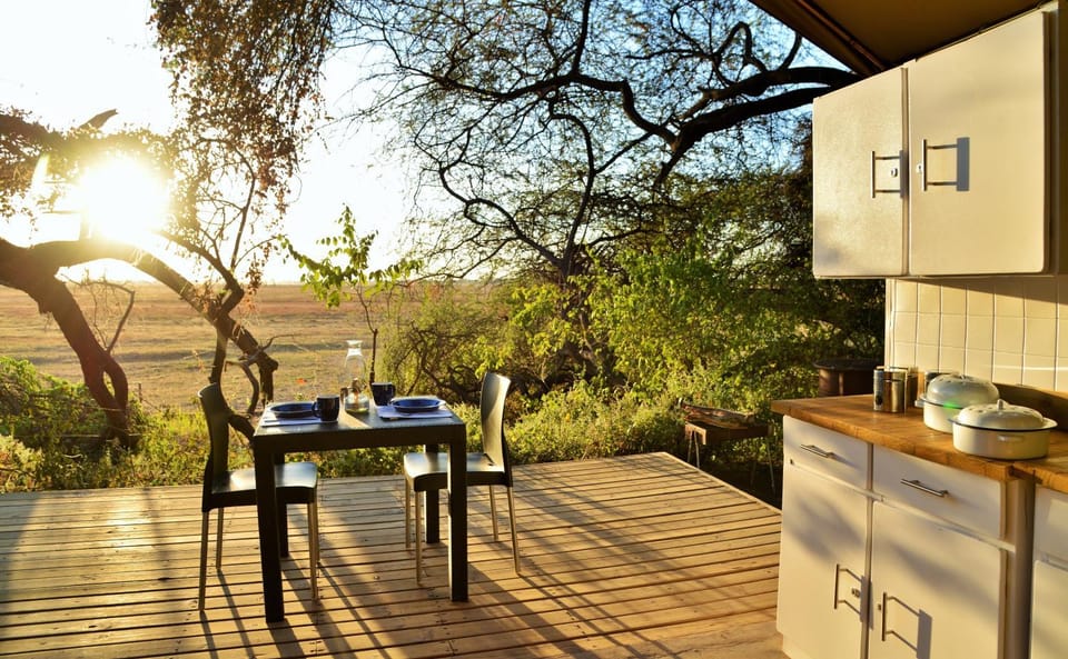 View (from property/room), Kitchen or kitchenette, Dining area
