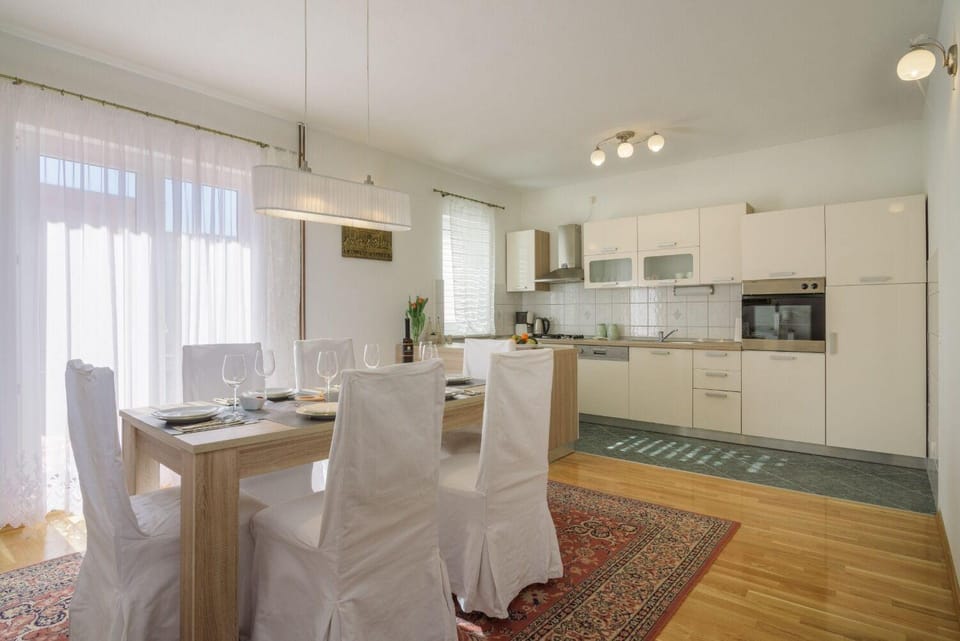 Other, Dining area