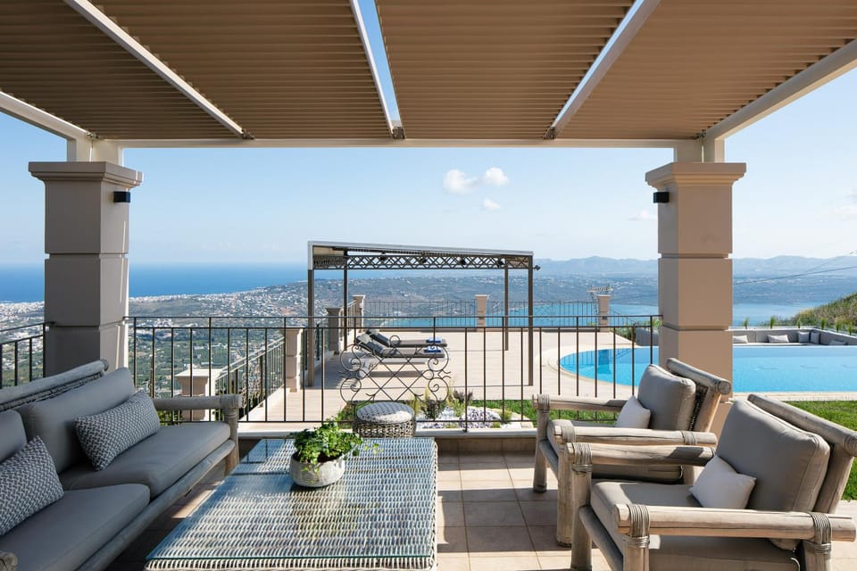 Seating area, Sea view, Swimming pool